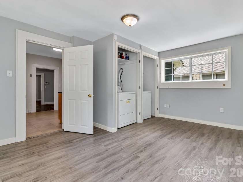 88 Brooklyn Road, Asheville, NC 28803.  MLS# CAR4418198, YatesRealty ID 46744. 