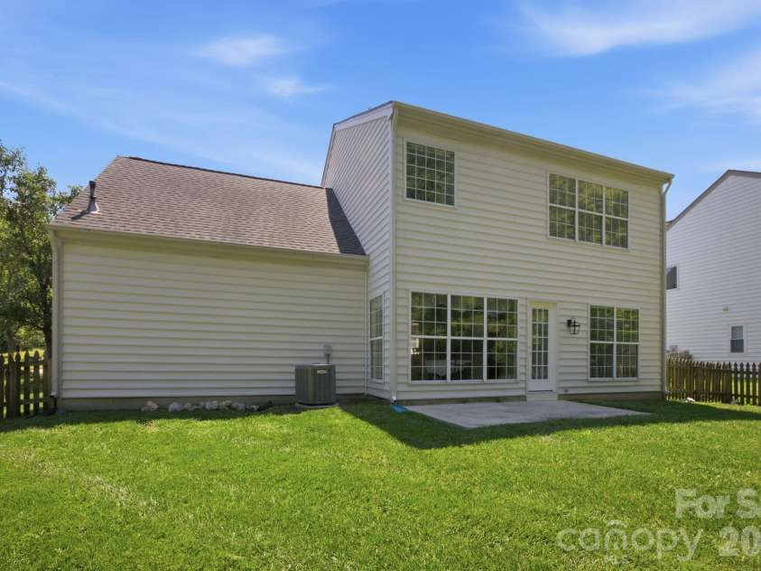 124 Aylesbury Lane, Indian Trail, NC 28079.  MLS# CAR4416136, YatesRealty ID 46745. 