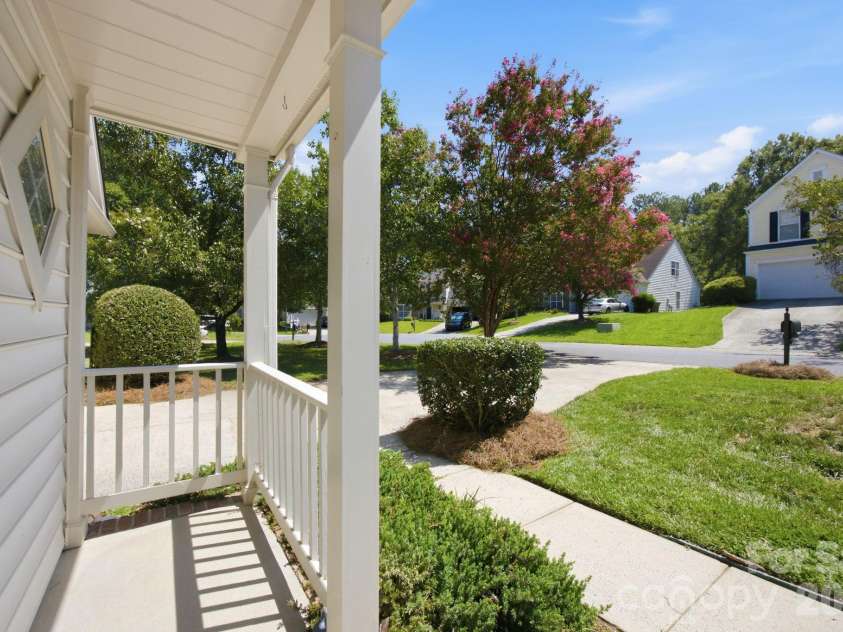 124 Aylesbury Lane, Indian Trail, NC 28079.  MLS# CAR4416136, YatesRealty ID 46745. Front Porch