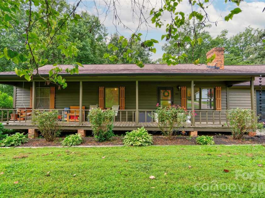 615 Ginger Drive, Kings Mountain, NC 28086.  MLS# CAR4418178, YatesRealty ID 46748. 
