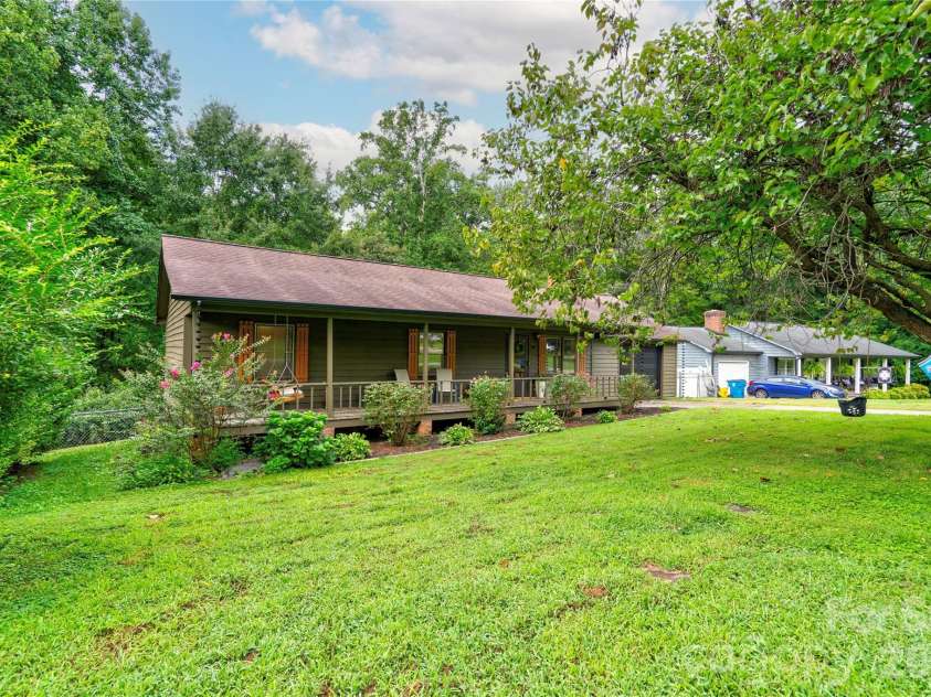 615 Ginger Drive, Kings Mountain, NC 28086.  MLS# CAR4418178, YatesRealty ID 46748. 