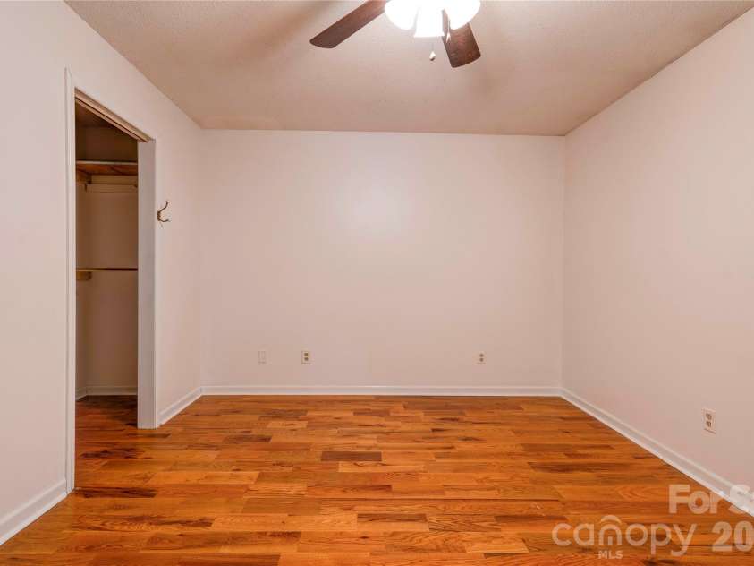 615 Ginger Drive, Kings Mountain, NC 28086.  MLS# CAR4418178, YatesRealty ID 46748. 