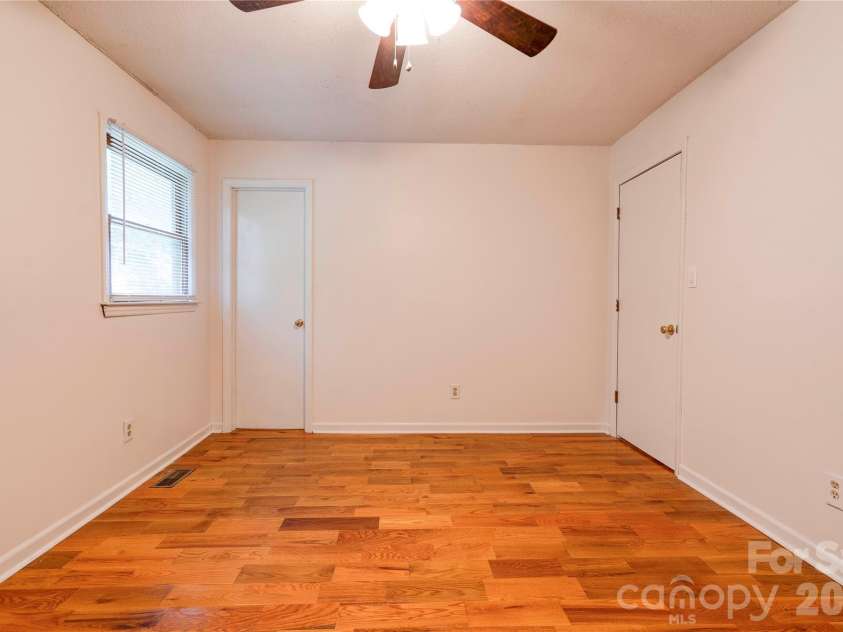 615 Ginger Drive, Kings Mountain, NC 28086.  MLS# CAR4418178, YatesRealty ID 46748. 