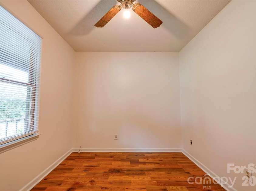 615 Ginger Drive, Kings Mountain, NC 28086.  MLS# CAR4418178, YatesRealty ID 46748. 