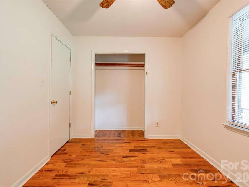615 Ginger Drive, Kings Mountain, NC 28086.  MLS# CAR4418178, YatesRealty ID 46748. 