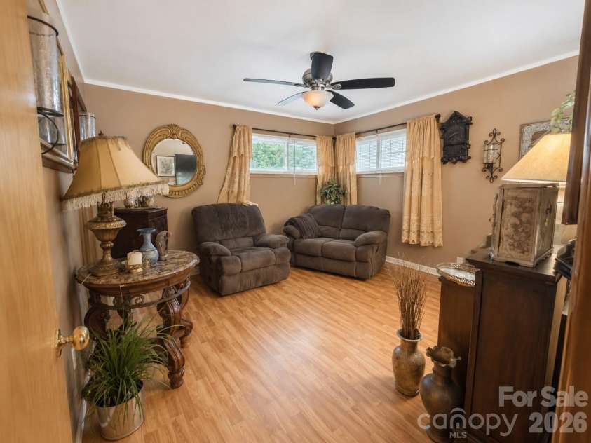 1117 Opal Street, Charlotte, NC 28208.  MLS# CAR4410080, YatesRealty ID 46749. 