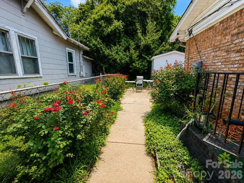 1117 Opal Street, Charlotte, NC 28208.  MLS# CAR4410080, YatesRealty ID 46749. 