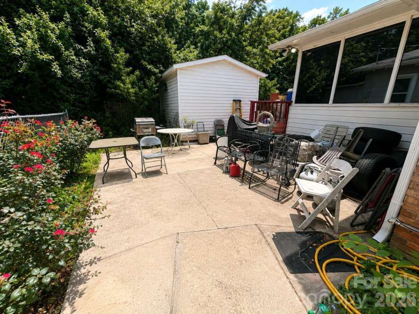 1117 Opal Street, Charlotte, NC 28208.  MLS# CAR4410080, YatesRealty ID 46749. 