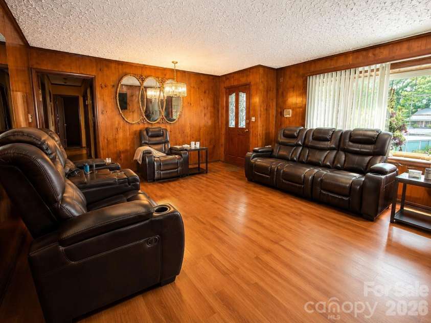 1117 Opal Street, Charlotte, NC 28208.  MLS# CAR4410080, YatesRealty ID 46749. 
