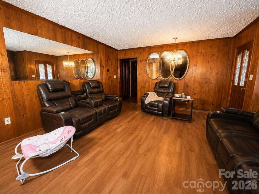 1117 Opal Street, Charlotte, NC 28208.  MLS# CAR4410080, YatesRealty ID 46749. 