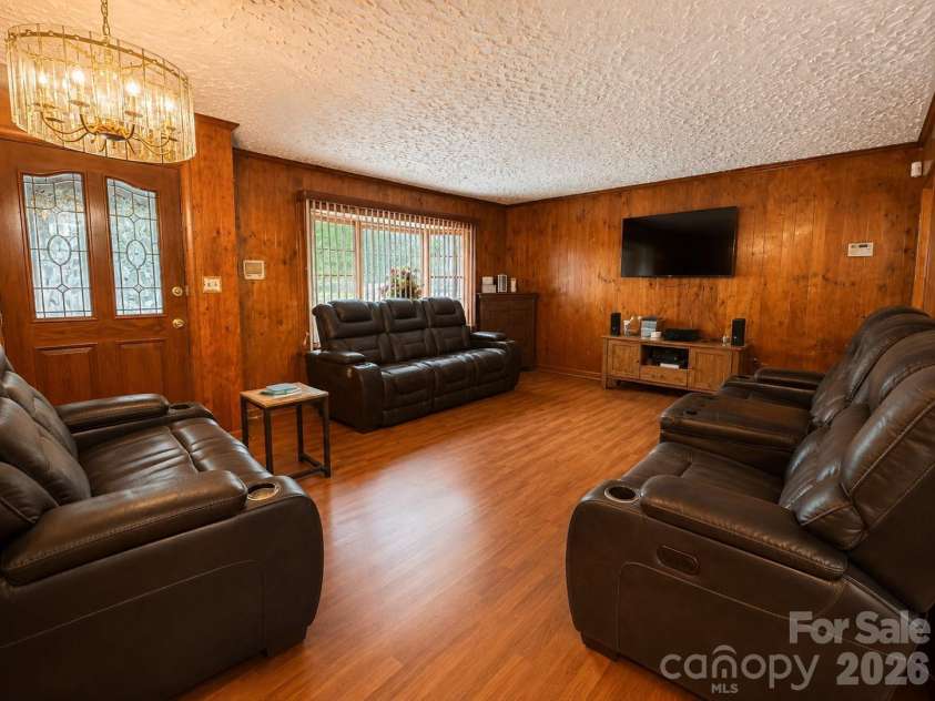 1117 Opal Street, Charlotte, NC 28208.  MLS# CAR4410080, YatesRealty ID 46749. 