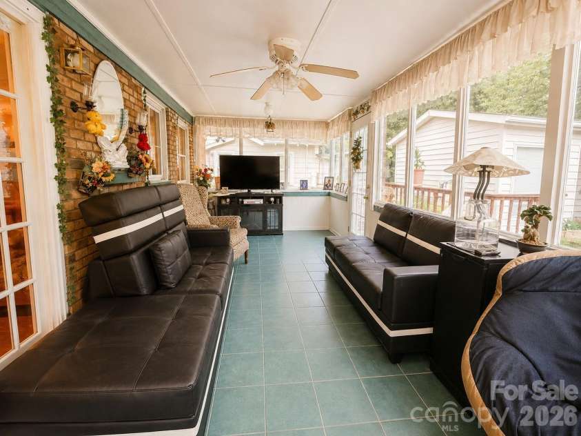 1117 Opal Street, Charlotte, NC 28208.  MLS# CAR4410080, YatesRealty ID 46749. 
