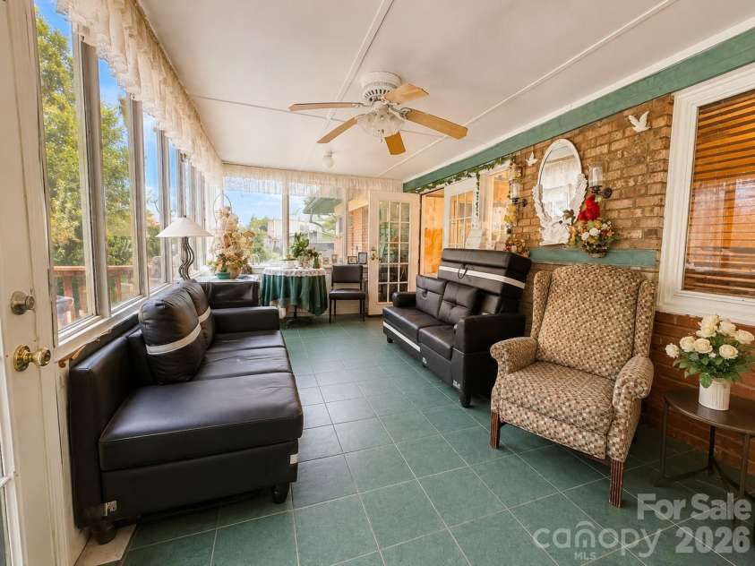 1117 Opal Street, Charlotte, NC 28208.  MLS# CAR4410080, YatesRealty ID 46749. 