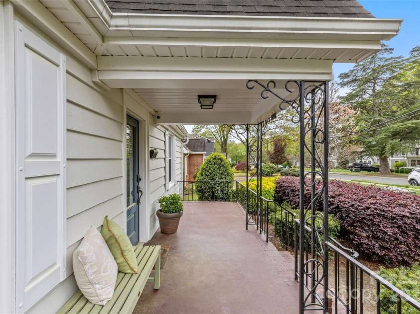 1644 Morningside Drive, Charlotte, NC 28205.  MLS# CAR4234939, YatesRealty ID 4675. 