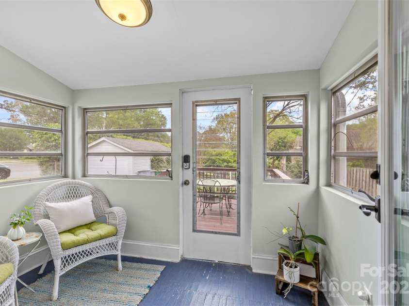 1644 Morningside Drive, Charlotte, NC 28205.  MLS# CAR4234939, YatesRealty ID 4675. 