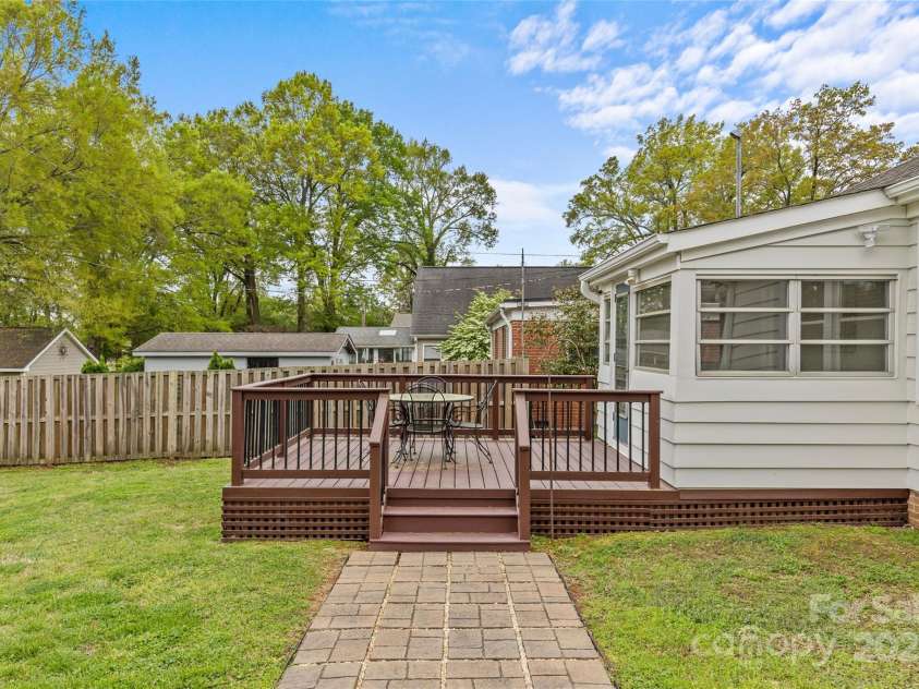 1644 Morningside Drive, Charlotte, NC 28205.  MLS# CAR4234939, YatesRealty ID 4675. 