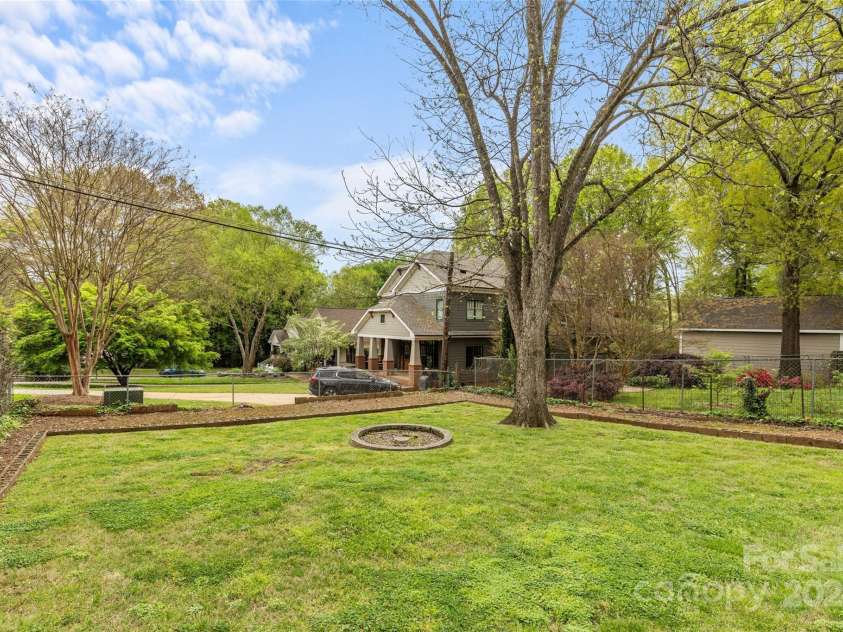 1644 Morningside Drive, Charlotte, NC 28205.  MLS# CAR4234939, YatesRealty ID 4675. 