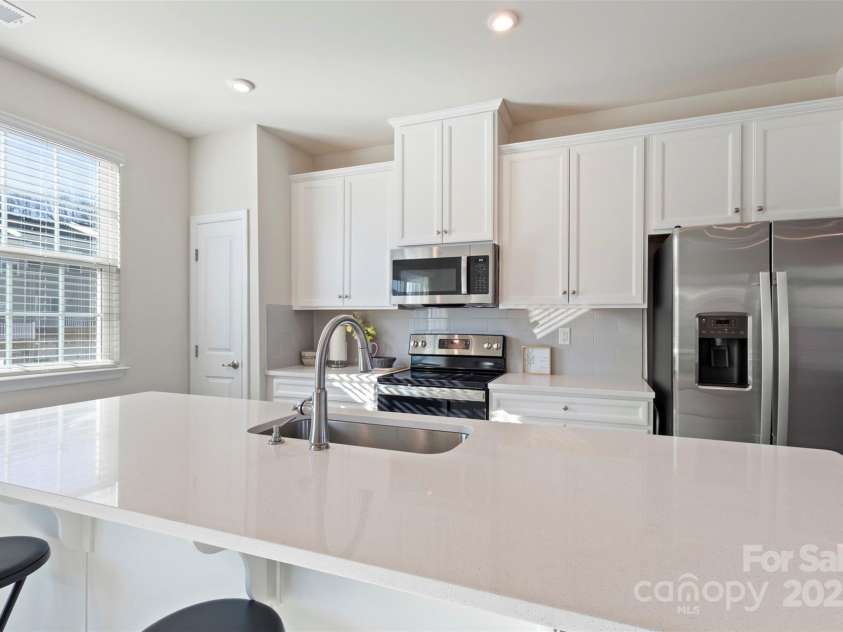 2016 Tupelo Grove Lane, Gastonia, NC 28054.  MLS# CAR4332222, YatesRealty ID 4675. 