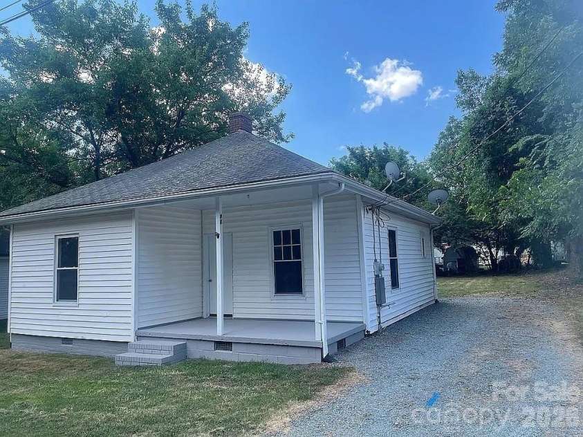 72 Spencer Avenue, Mooresville, NC 28115.  MLS# CAR4418226, YatesRealty ID 46750. 