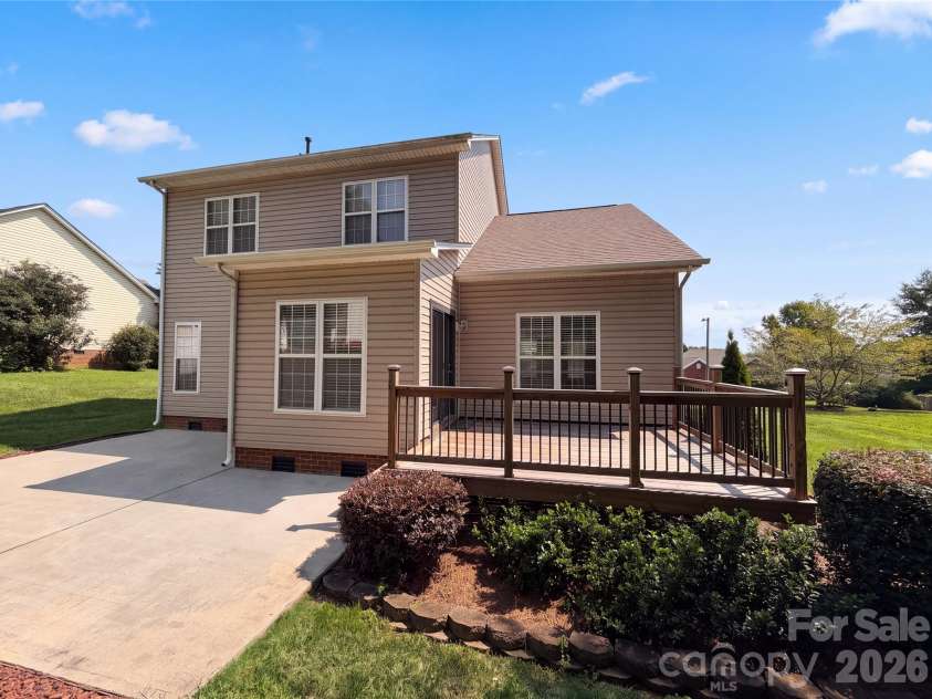 209 Silver Birch Lane, Mount Holly, NC 28120.  MLS# CAR4418235, YatesRealty ID 46751. 