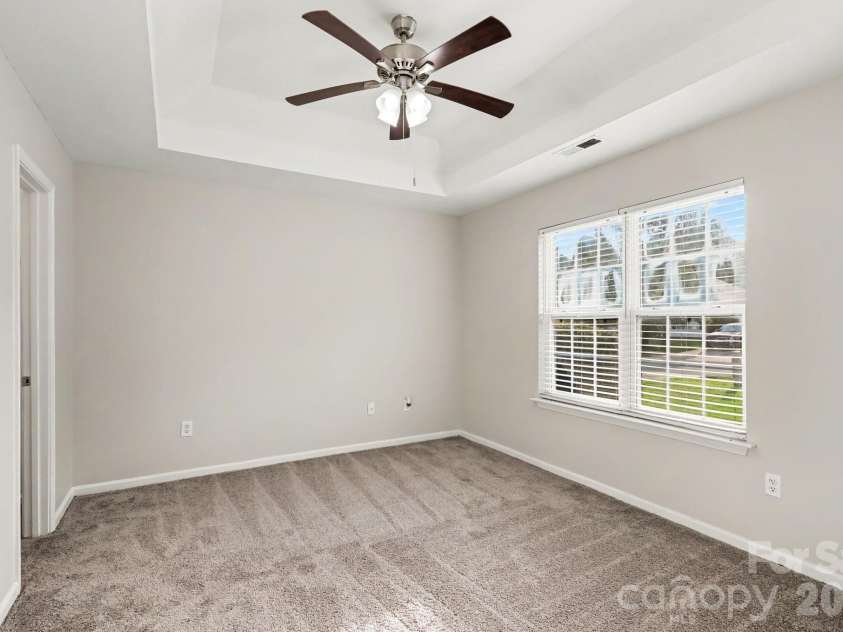 1311 Braveheart Lane, Charlotte, NC 28216.  MLS# CAR4416968, YatesRealty ID 46753. 