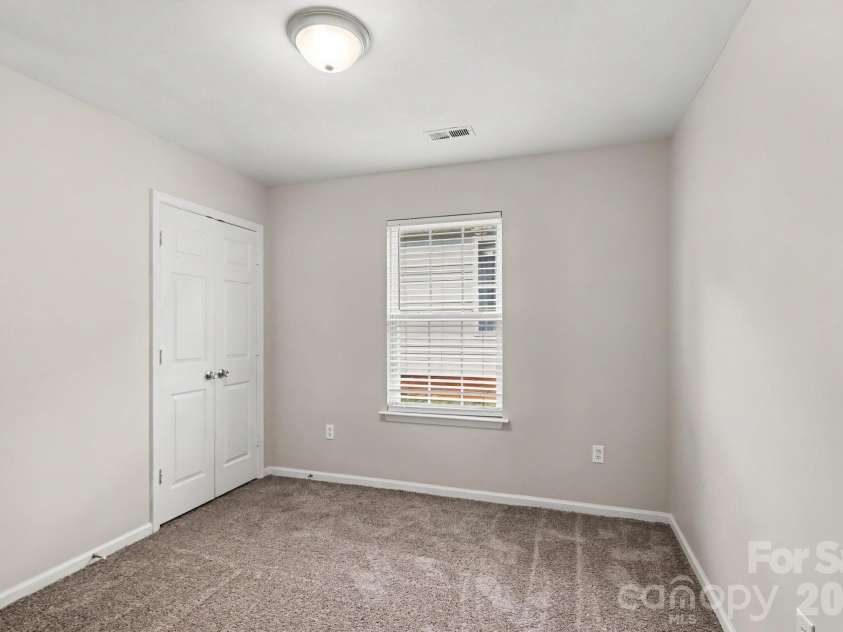 1311 Braveheart Lane, Charlotte, NC 28216.  MLS# CAR4416968, YatesRealty ID 46753. 