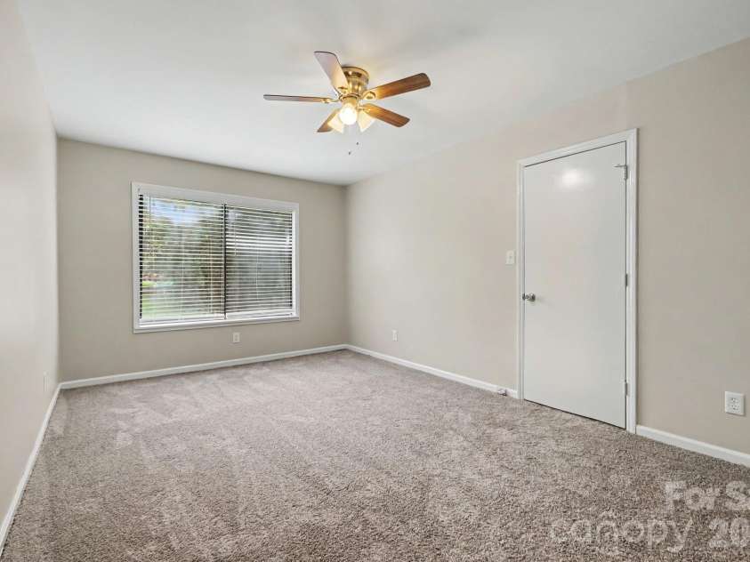 12000 Rock Canyon Drive, Charlotte, NC 28226.  MLS# CAR4416980, YatesRealty ID 46754. 