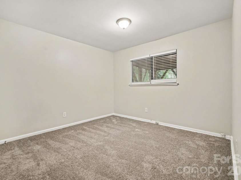 12000 Rock Canyon Drive, Charlotte, NC 28226.  MLS# CAR4416980, YatesRealty ID 46754. 