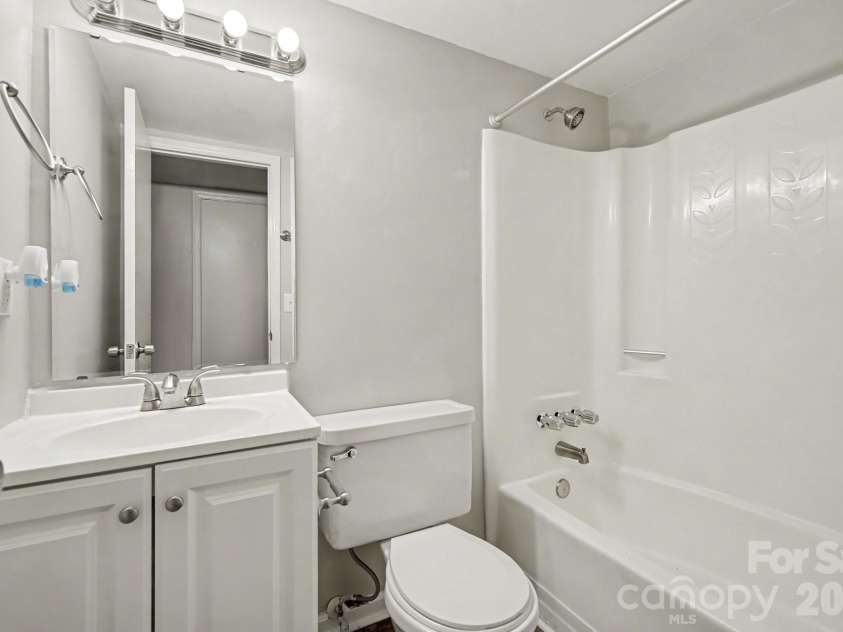 12000 Rock Canyon Drive, Charlotte, NC 28226.  MLS# CAR4416980, YatesRealty ID 46754. 
