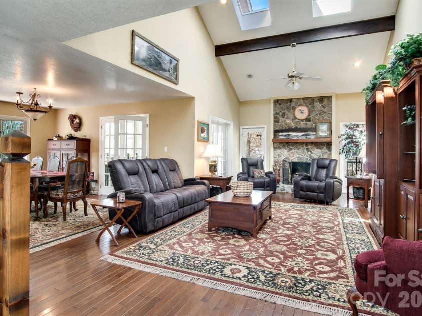 82 Avisco Road, Robbinsville, NC 28771.  MLS# CAR4418224, YatesRealty ID 46755. 