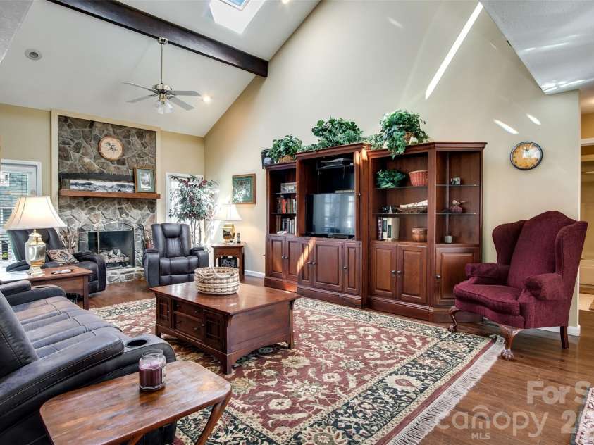 82 Avisco Road, Robbinsville, NC 28771.  MLS# CAR4418224, YatesRealty ID 46755. 