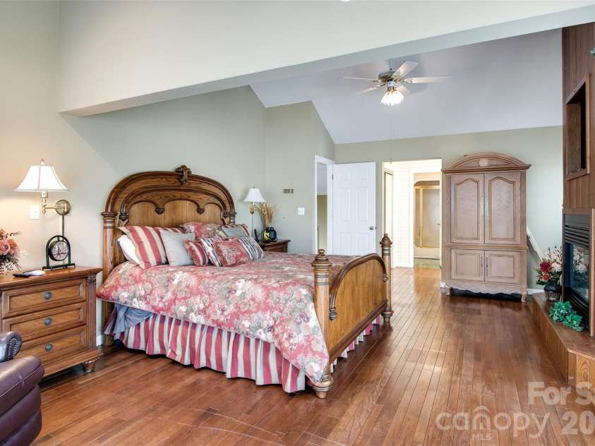 82 Avisco Road, Robbinsville, NC 28771.  MLS# CAR4418224, YatesRealty ID 46755. 
