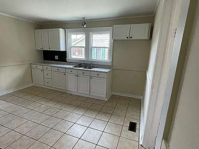 23 Selma Drive, Mooresville, NC 28115.  MLS# CAR4418254, YatesRealty ID 46756. 