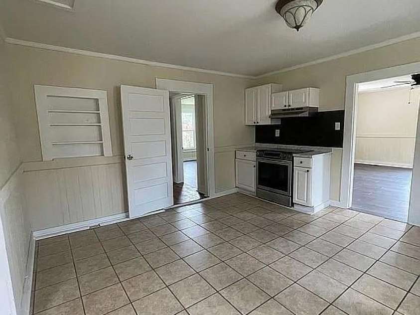 23 Selma Drive, Mooresville, NC 28115.  MLS# CAR4418254, YatesRealty ID 46756. 