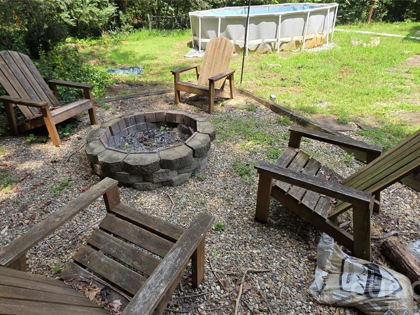 8979 Twin Lake Drive, Kernersville, NC 27284.  MLS# CAR4417656, YatesRealty ID 46757. 