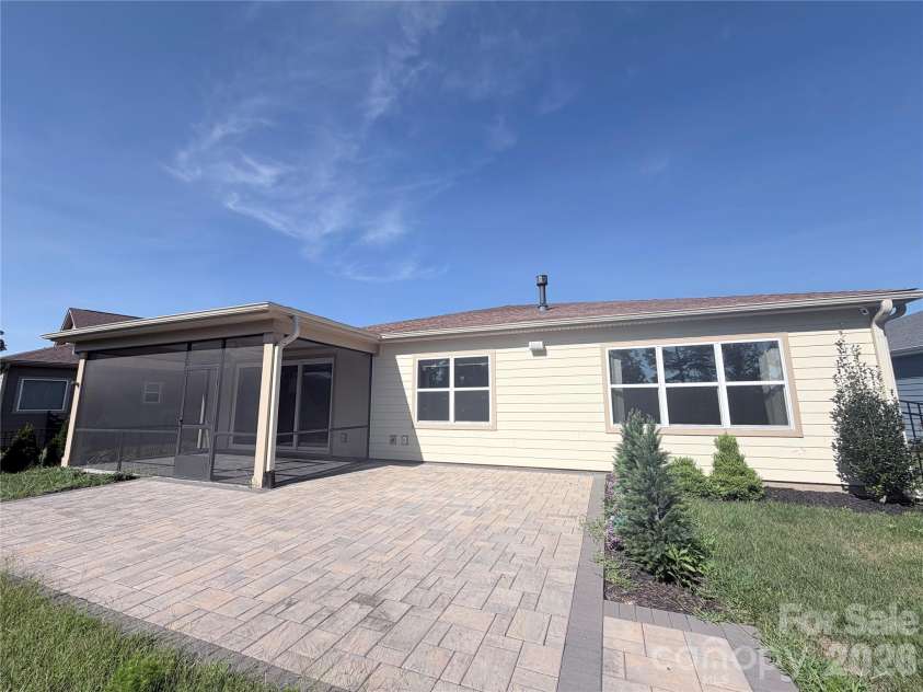 5989 Pier Drive, Denver, NC 28037.  MLS# CAR4418104, YatesRealty ID 46758. 
