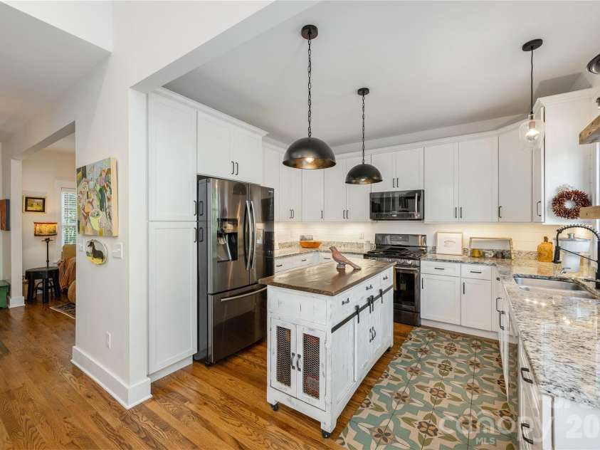 12 Twig Lane, Asheville, NC 28803.  MLS# CAR4415935, YatesRealty ID 46759. 
