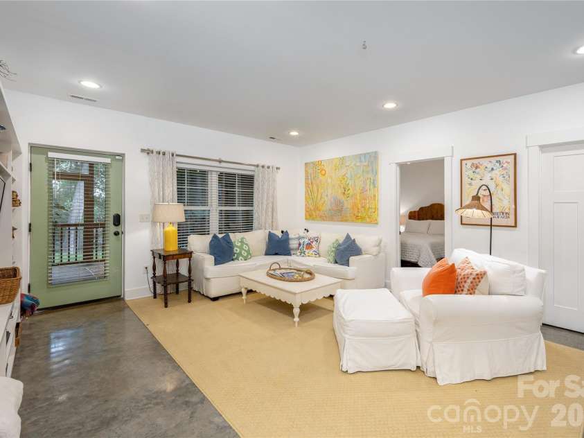 12 Twig Lane, Asheville, NC 28803.  MLS# CAR4415935, YatesRealty ID 46759. 