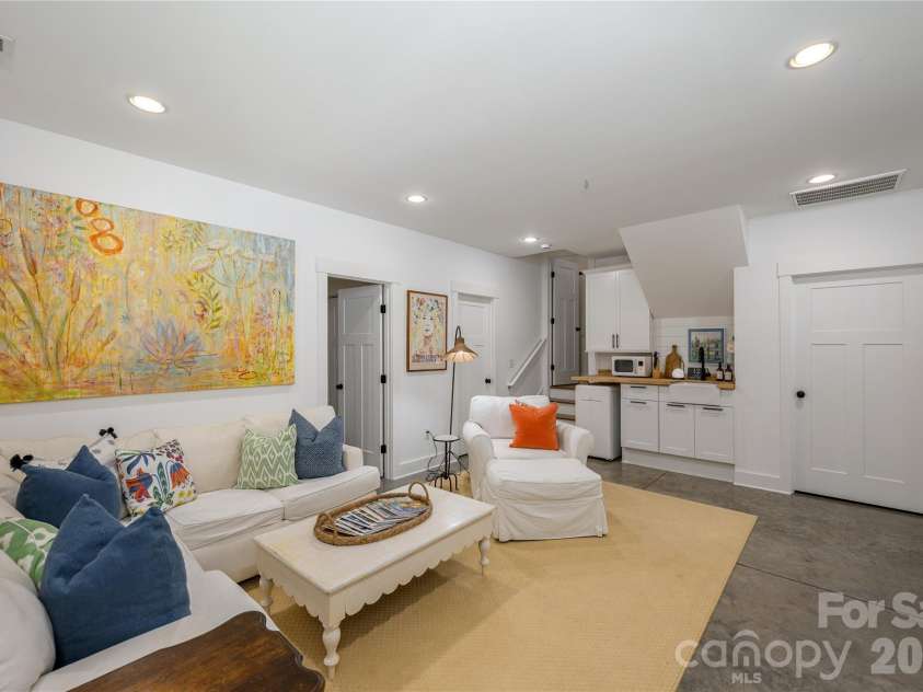 12 Twig Lane, Asheville, NC 28803.  MLS# CAR4415935, YatesRealty ID 46759. 