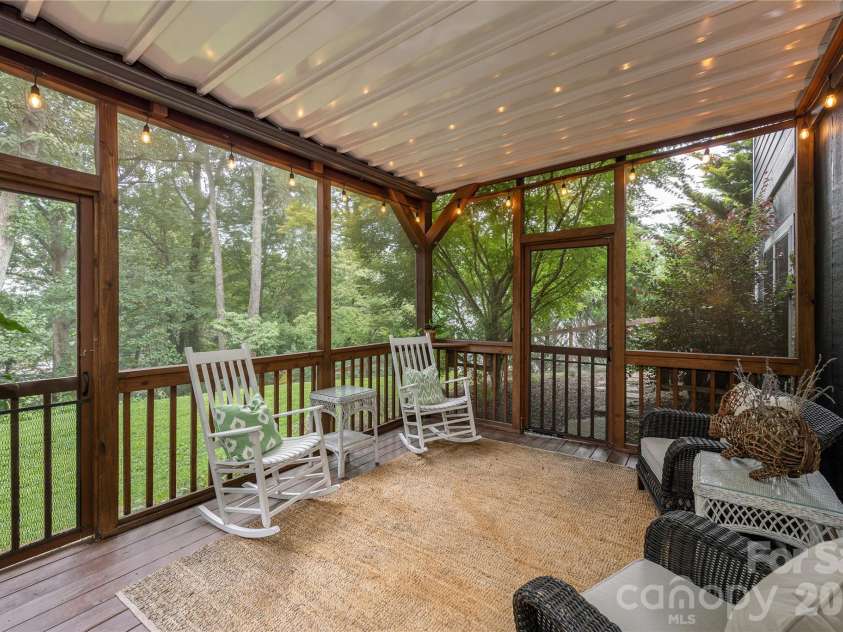 12 Twig Lane, Asheville, NC 28803.  MLS# CAR4415935, YatesRealty ID 46759. 