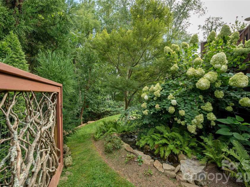 12 Twig Lane, Asheville, NC 28803.  MLS# CAR4415935, YatesRealty ID 46759. 