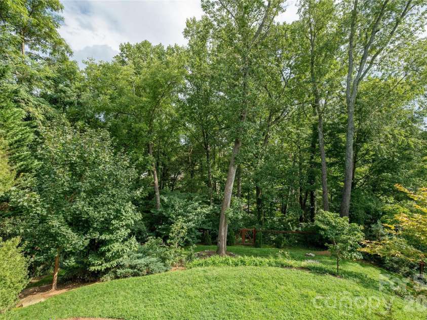 12 Twig Lane, Asheville, NC 28803.  MLS# CAR4415935, YatesRealty ID 46759. 