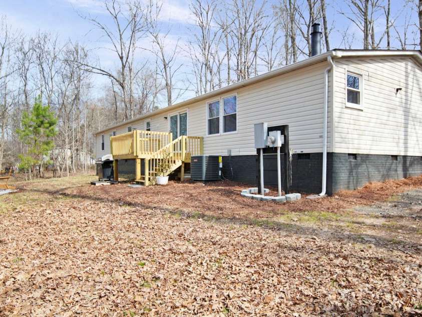 1320 Smith Woods Lane, Hickory Grove, SC 29717.  MLS# CAR4386887, YatesRealty ID 4676. 
