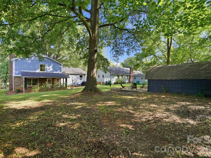 5407 Autumn End Circle, Charlotte, NC 28212.  MLS# CAR4405414, YatesRealty ID 46760. 