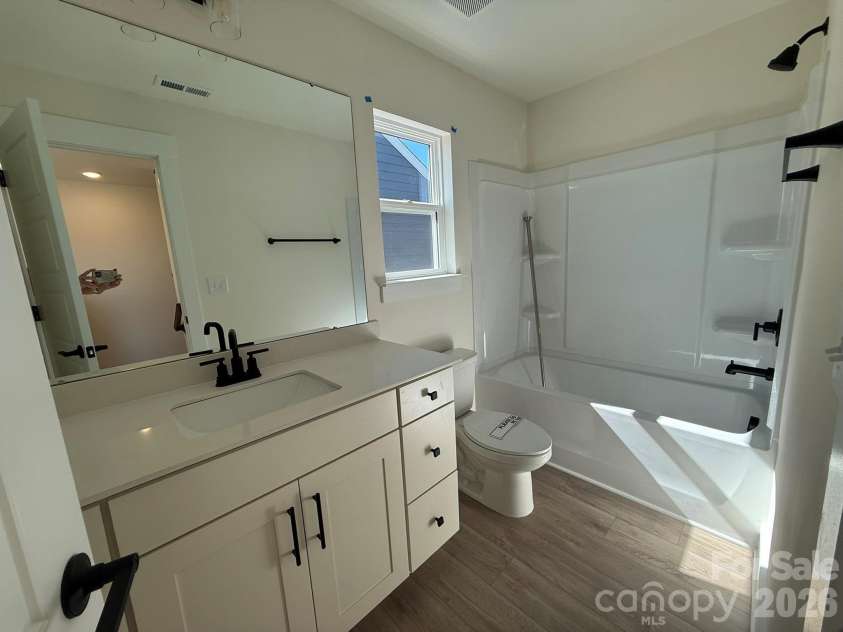 4493 Blue Mound Court, Stanley, NC 28164.  MLS# CAR4398039, YatesRealty ID 46761. Upper level bathroom