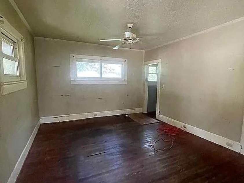 703 Spruce Street, Mooresville, NC 28115.  MLS# CAR4418262, YatesRealty ID 46762. 