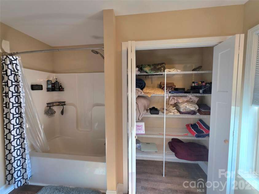 2780 Buffalo Shoals Road, Lincolnton, NC 28092.  MLS# CAR4417153, YatesRealty ID 46763. NICE LINEN CLOSET