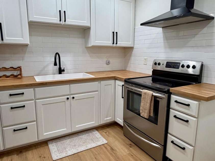 2180 Lynwood Drive, Lancaster, SC 29720.  MLS# CAR4417935, YatesRealty ID 46765. 