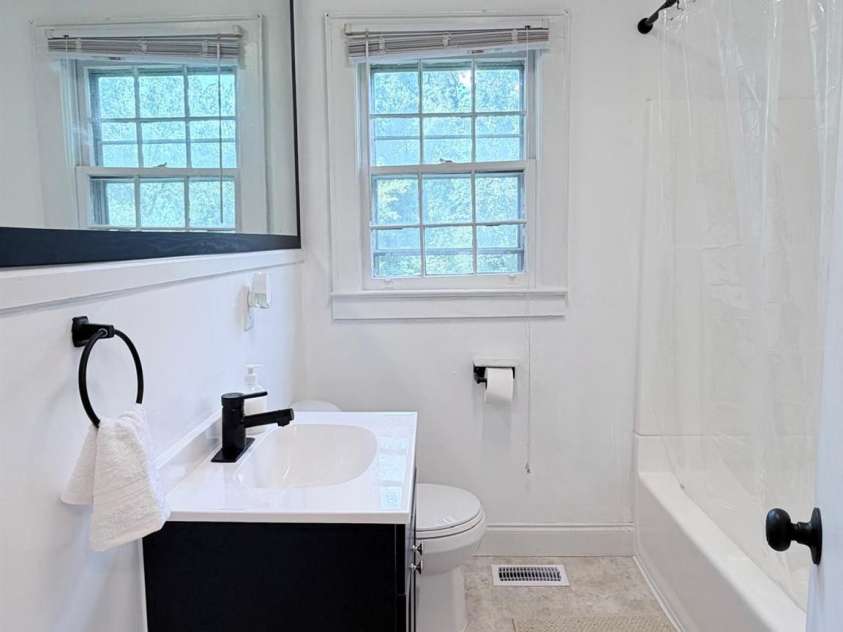 2180 Lynwood Drive, Lancaster, SC 29720.  MLS# CAR4417935, YatesRealty ID 46765. 