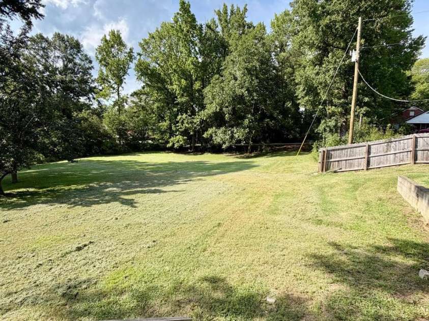2180 Lynwood Drive, Lancaster, SC 29720.  MLS# CAR4417935, YatesRealty ID 46765. 